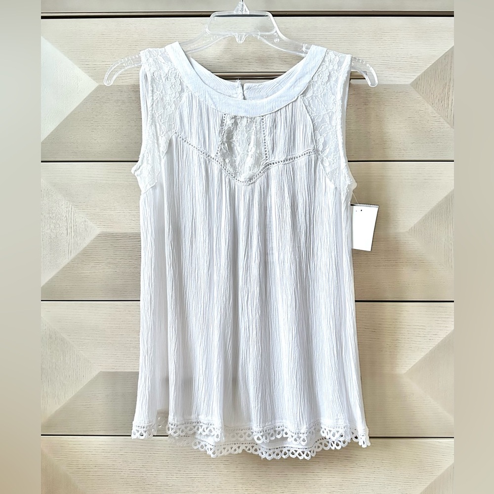 GYPSIE BLU SLEEVELESS CROCHET LACE WHITE TOP BLOUSE - SIZE S